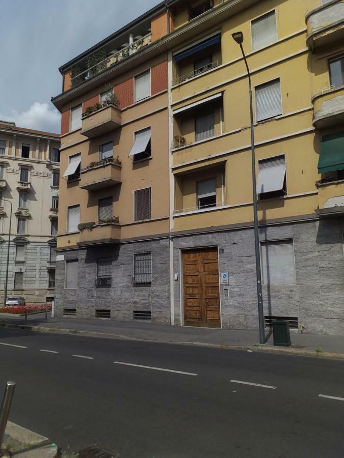 Meta Italy Da Silvia Leilighet Milano Eksteriør bilde